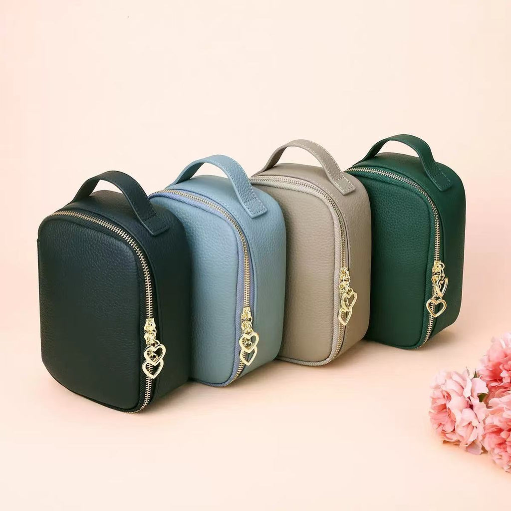 MB011 Wash Bag