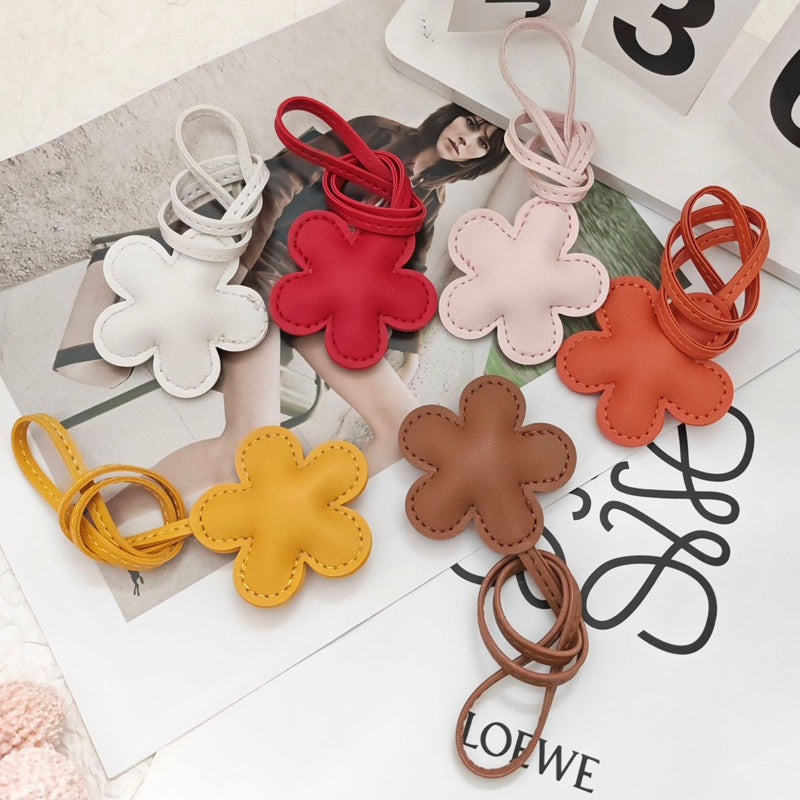 BC004 Flower-shaped Bag Charm