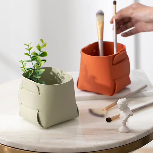 TP002 Pen Holder