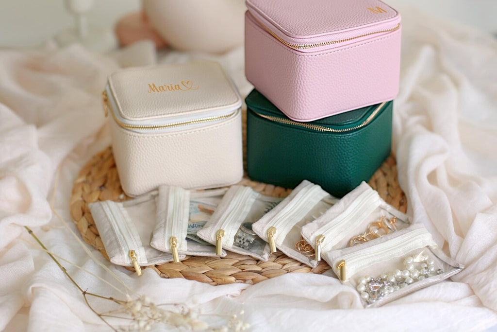 JB011 Jewelry Organizer with 6 Velvet Pouches